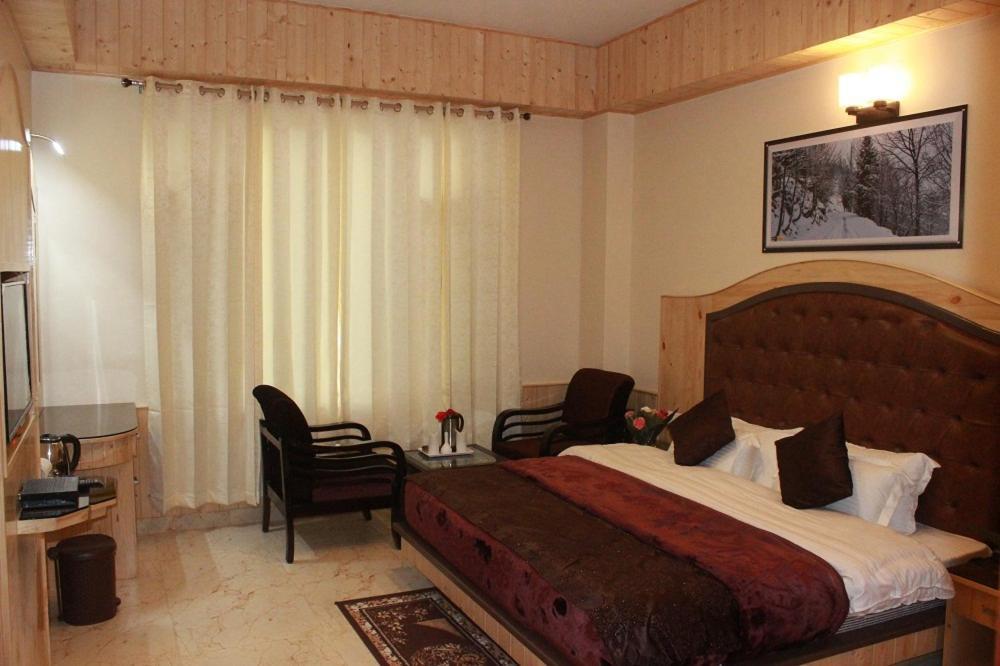 Hotel Bodh International Manāli Exterior foto